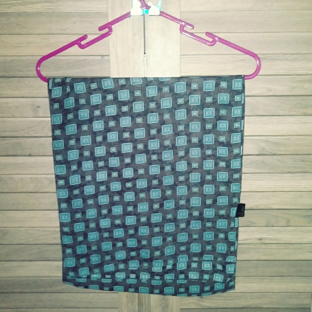 2/$5🌺Accent Scarf**Bundle & Save!!**